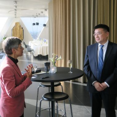 Gouverneur Cathy Berx en vice-governor Xu Mingfei van Shaanxi