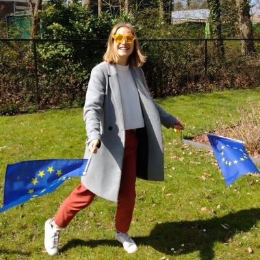 Stagiaire Lien met Europavlaggetjes