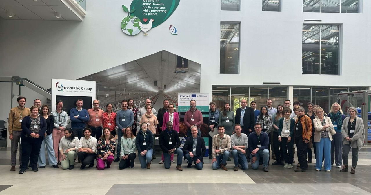 GROEPSFOTO kick-off OMELETTE