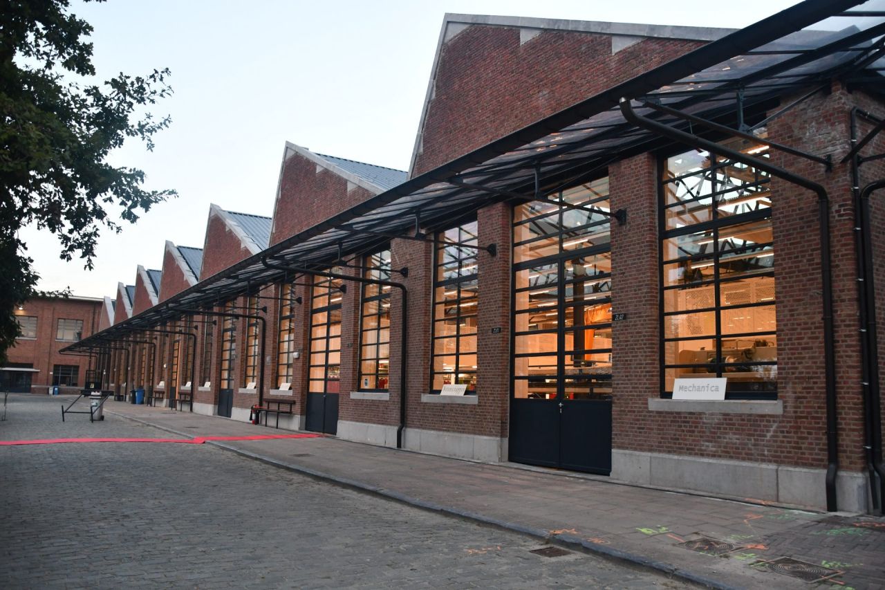 Zaagtanddaken van werkhuizen PTS Boom