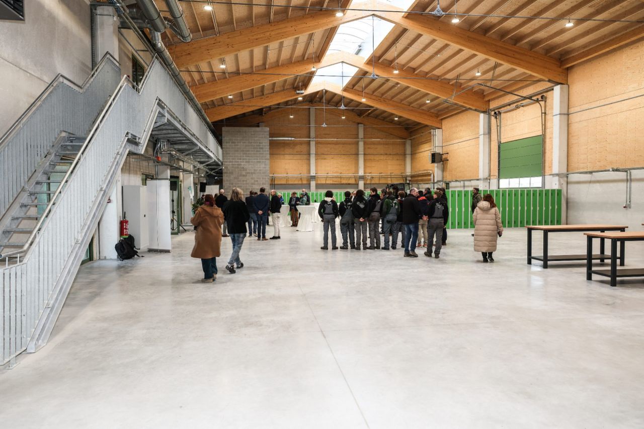 Opening M-loods persmoment