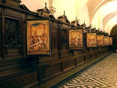 Tentoonstelling gouden versie kruisweg De Boeck en VAn Wint