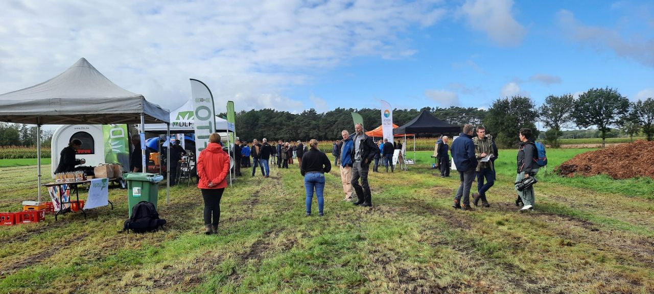 Veel belangstelling voor de demomarkt 'Klimaatboeren' in Vorselaar.