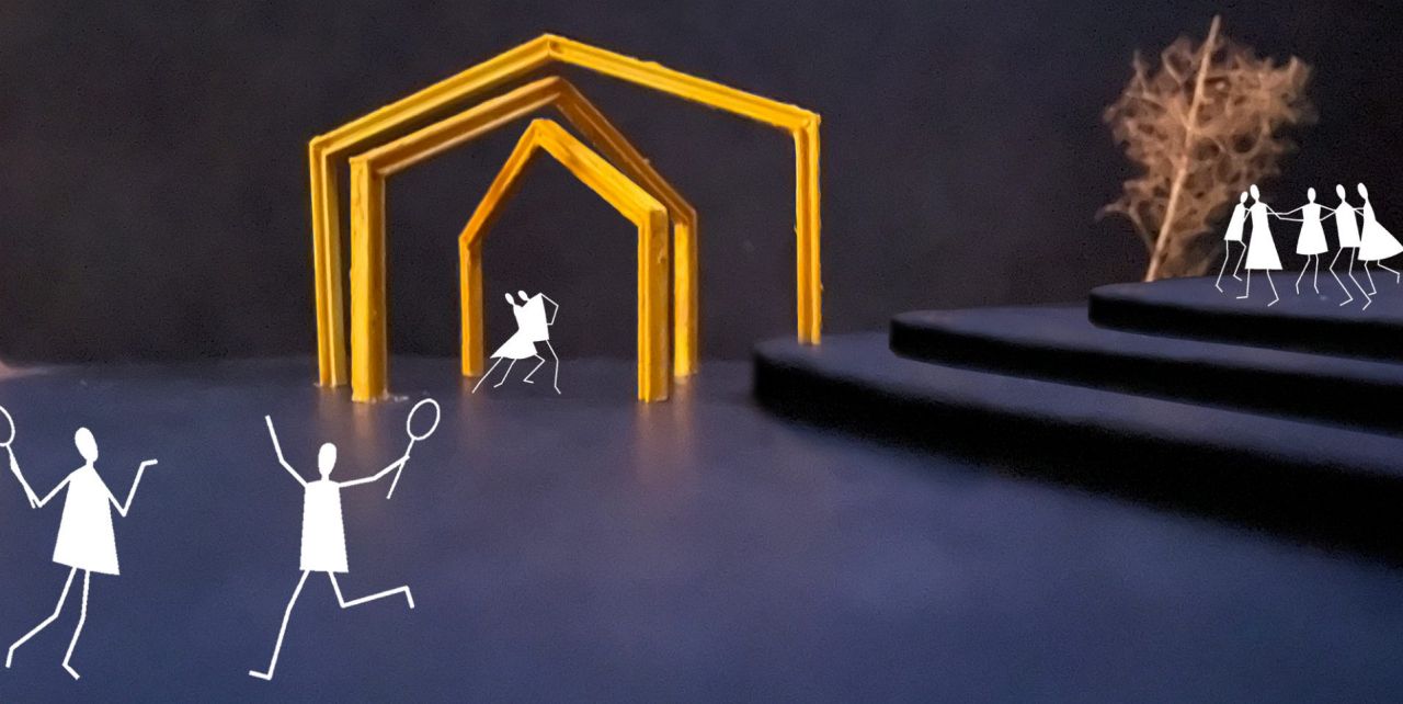 Stalen constructie met spelende kinderen bij de Tafelberg in Arendonk