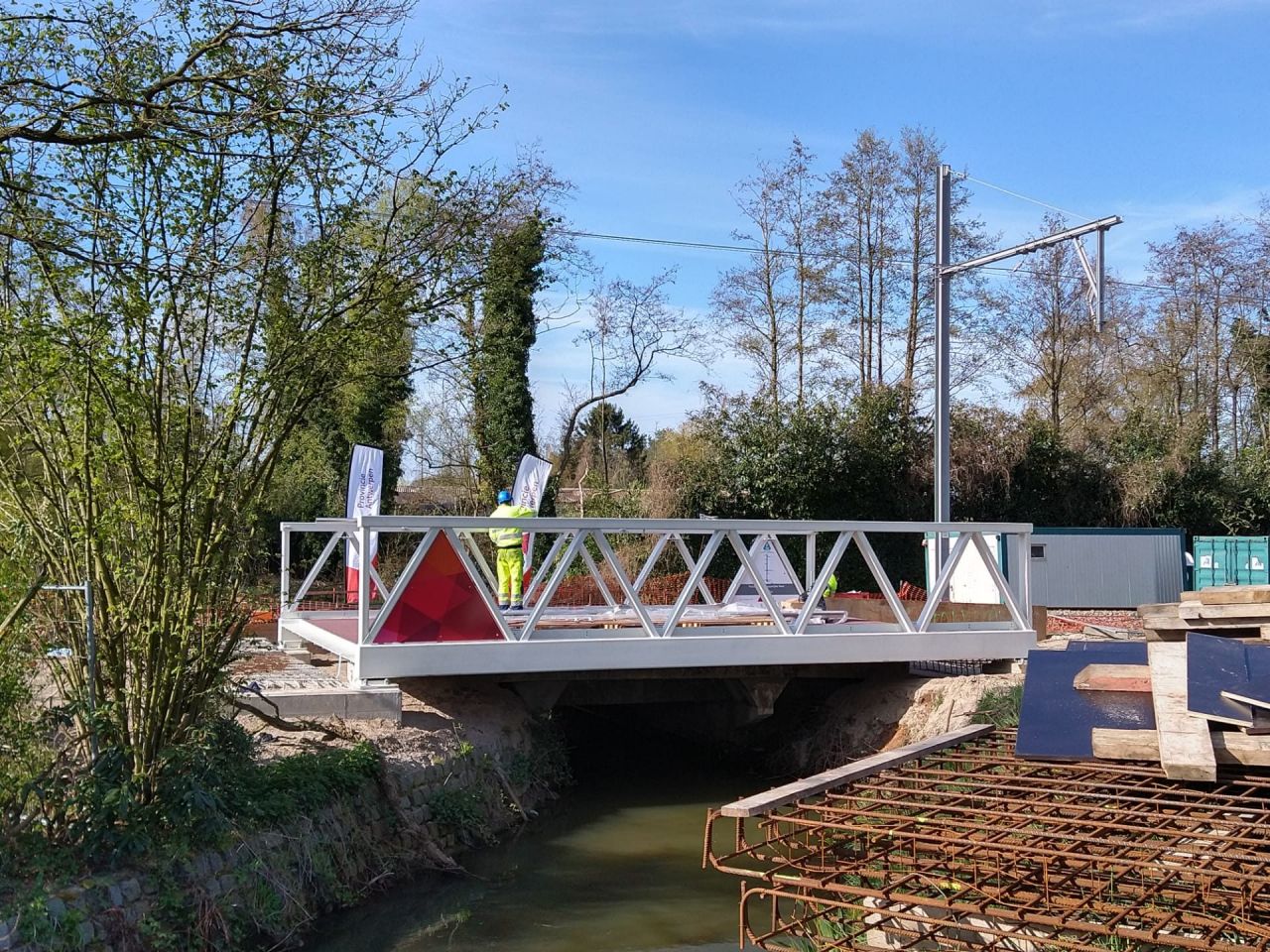 Plaatsing fietsbrug over Scheppelijke Neet in Mol