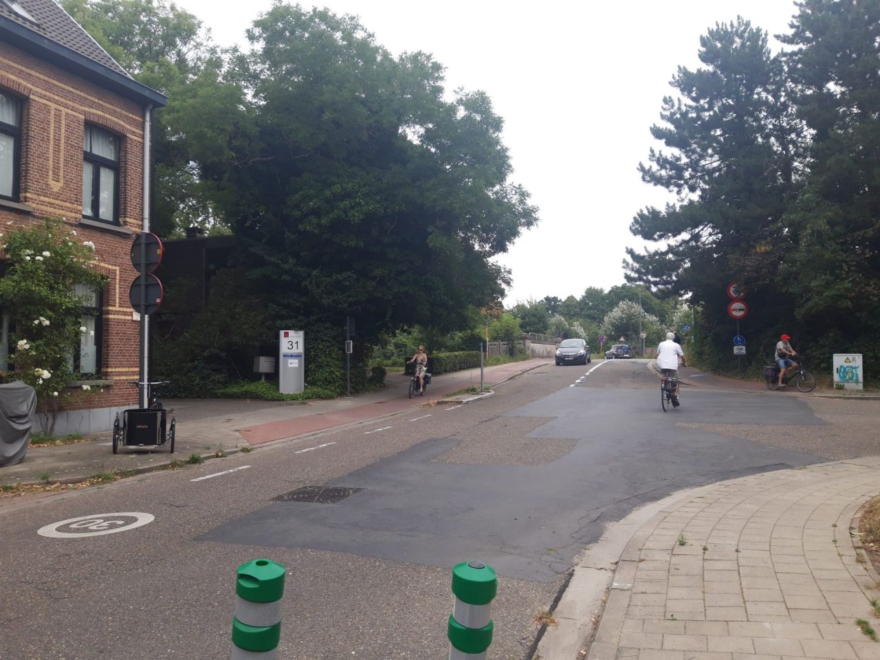 De Groenstraat, op de grens van Hove en Morstel, is alvast één van de knelpunten op de  fietsostrade F1 Antwerpen-Mechelen 