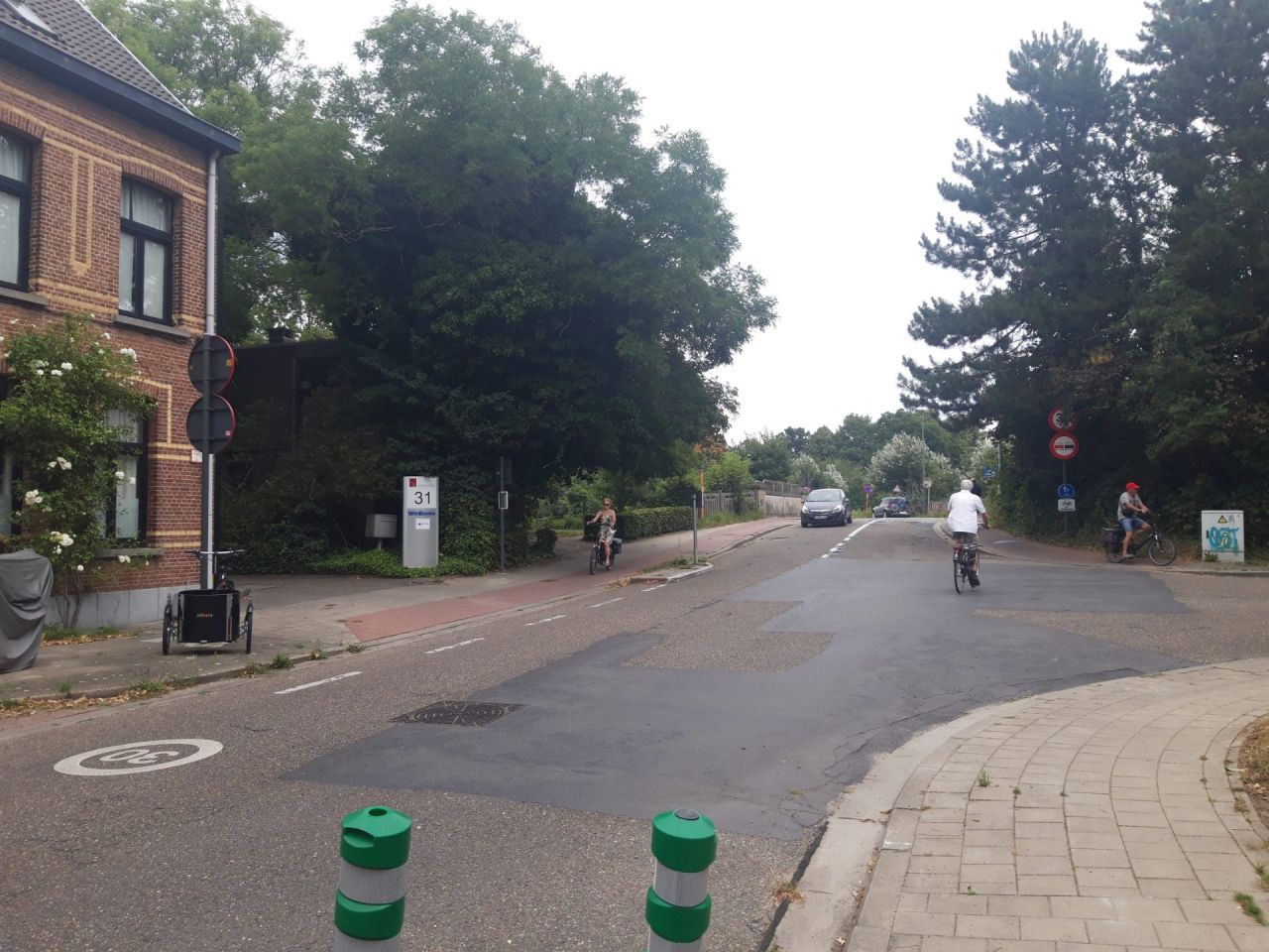 De Groenstraat, op de grens van Hove en Morstel, is alvast één van de knelpunten op de  fietsostrade F1 Antwerpen-Mechelen