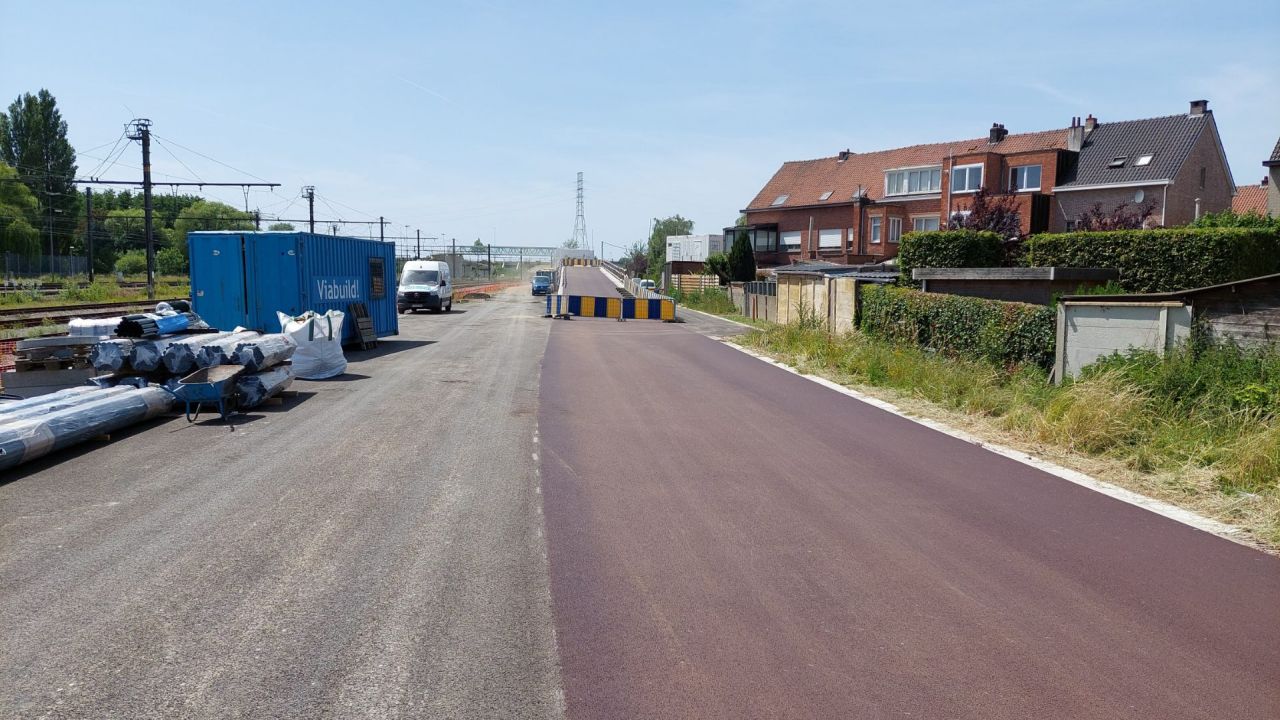 Werfomgeving fietsbrug in stationsomgeving van Lier