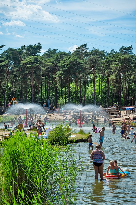 De zwem-speelvijver van De Lilse Bergen