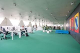 provinciehuis werkvloer met kunst