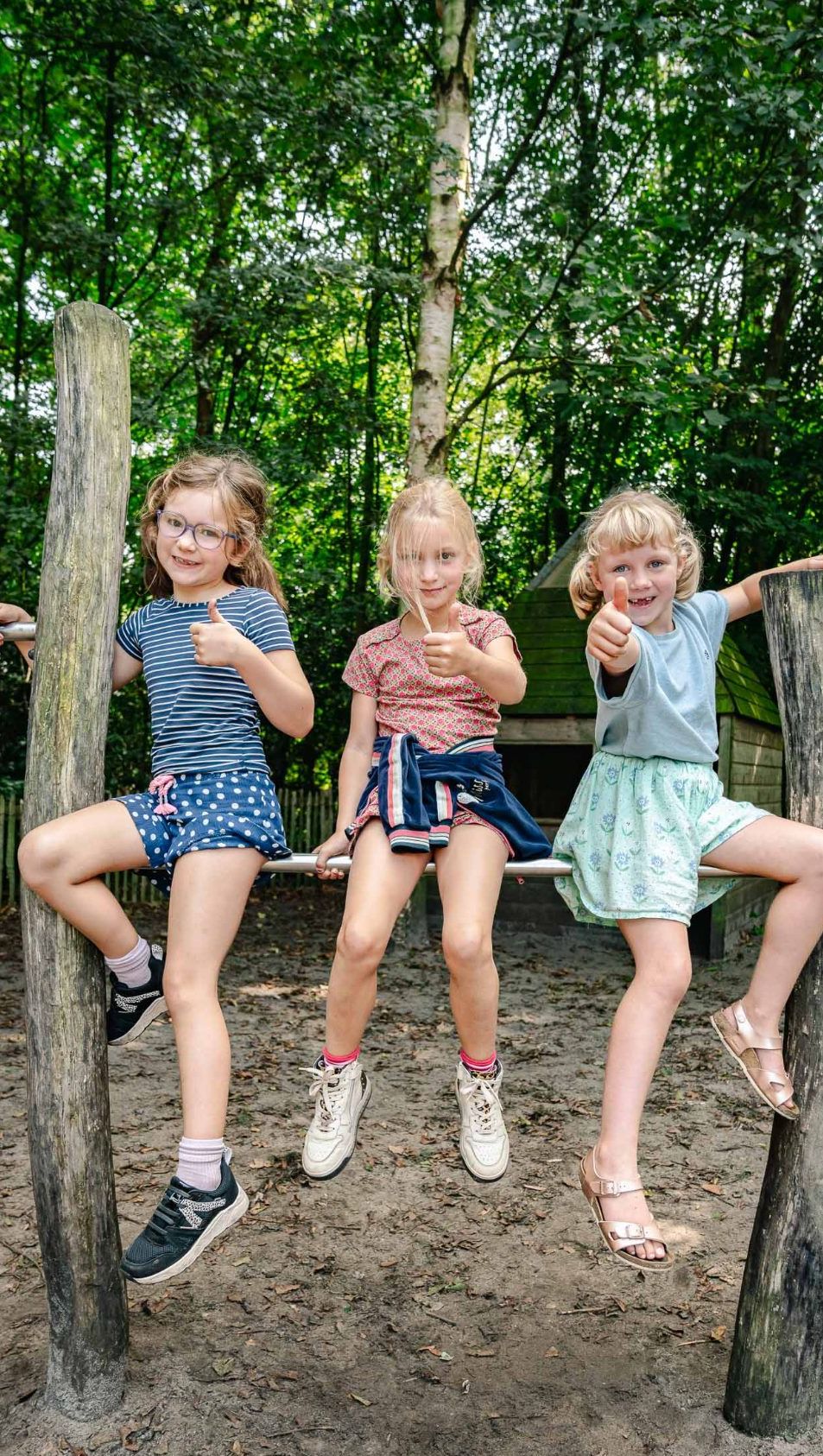 Leerlingen Rinkrank op de speelplaats