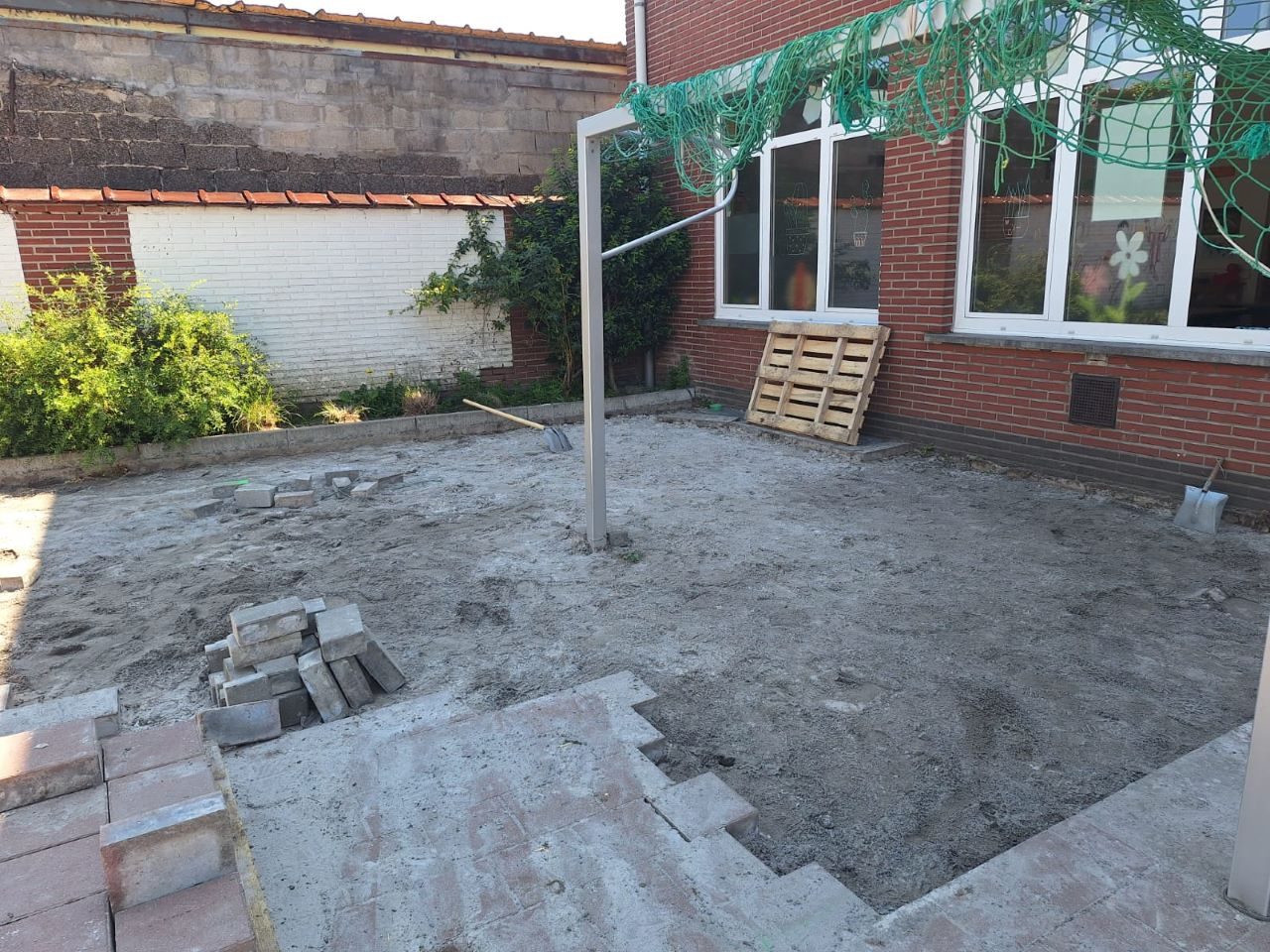 Ontharding op Sint-Montfort in Kontich