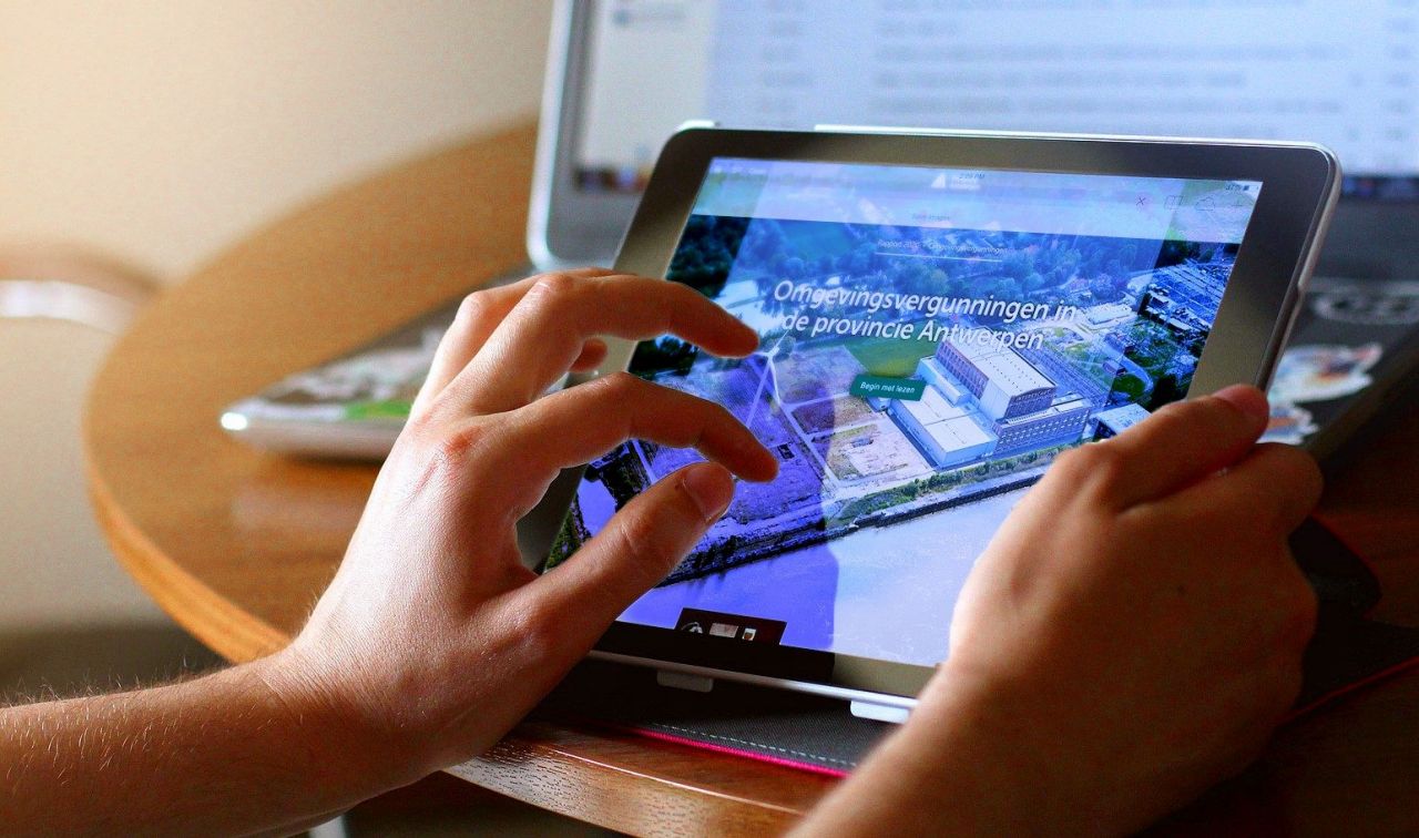Rapport Omgevingsvergunning 2018 op smartphone