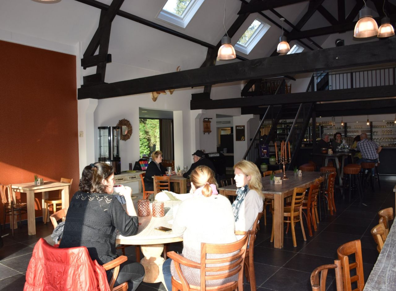 Eetcafé Het Boshuis in De Averegten