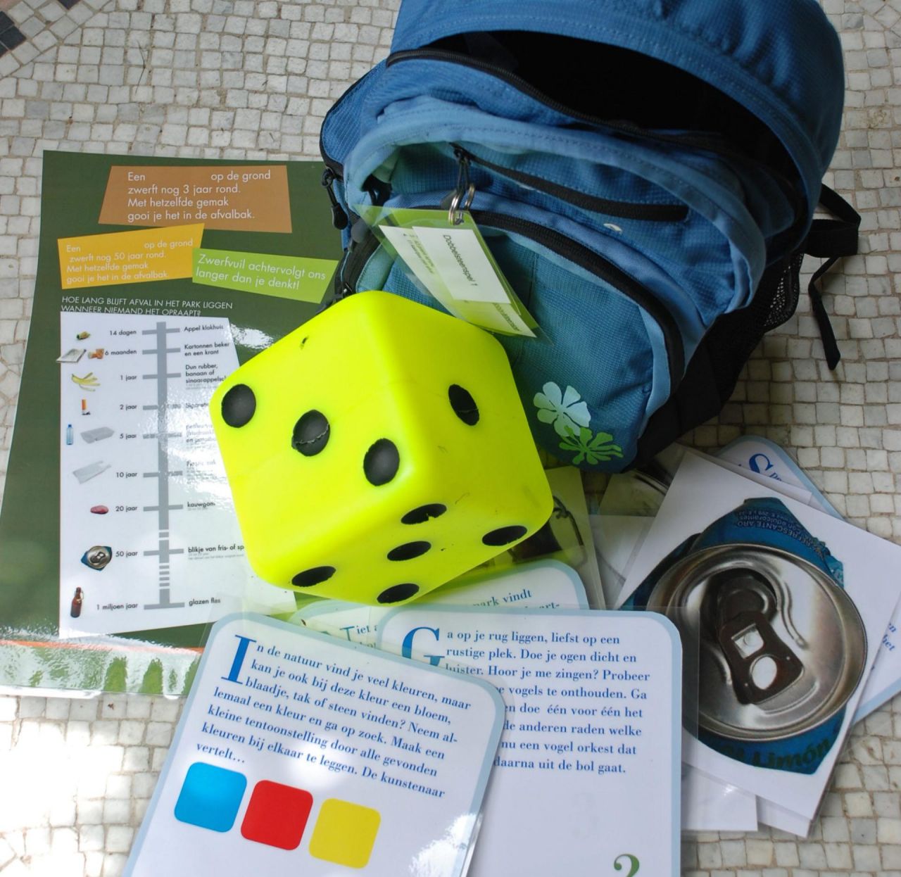 Huur een doehetzelf-pakket, werp de dobbelsteen en voer een opdracht uit.