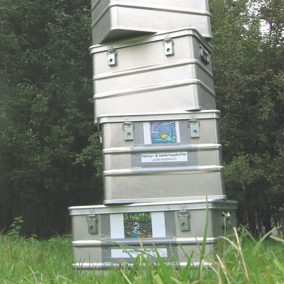 Stapel veldkoffers