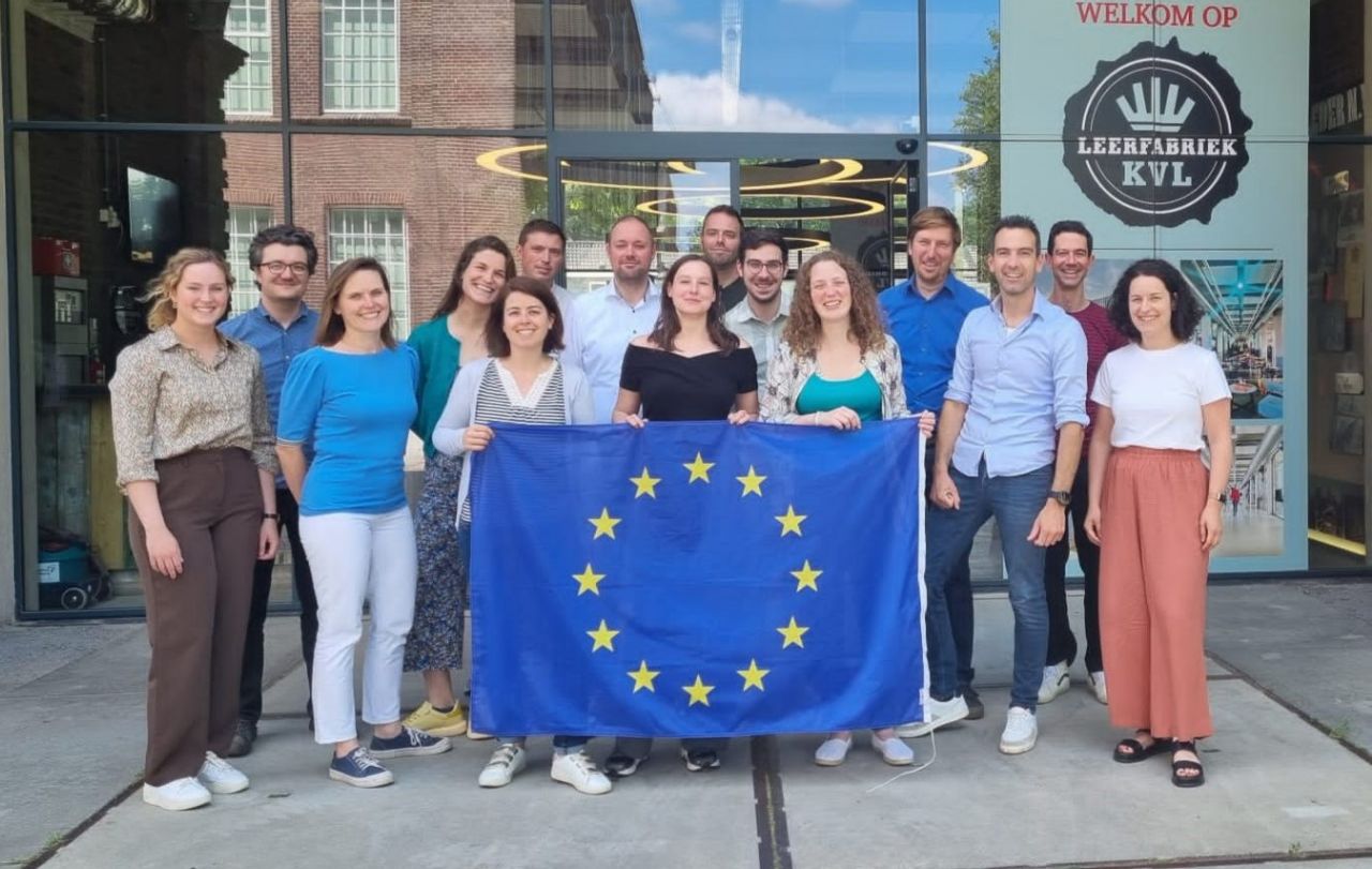 Groepsfoto met partners MONA-project