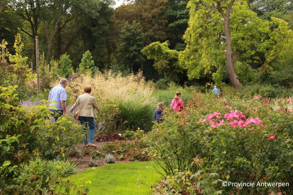 gezin op bezoek Vrijbroek