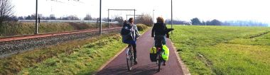 2 fietsers op de fietsostrade Antwerpen-Lier